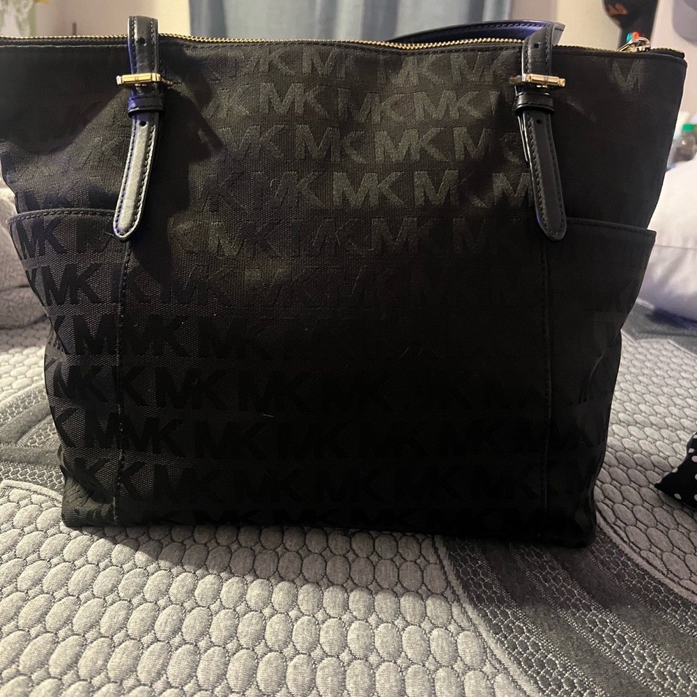 Black Michael kors purse
